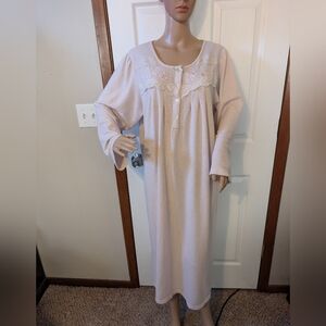 Miss Elaine Light Pink Embroidered Long Nightgown XL